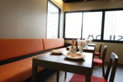 фото отеля Ballys Studio Suites Silom Bangkok