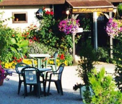 фото отеля Hôtel Le Mas des Lilas Escolives-Sainte-Camille