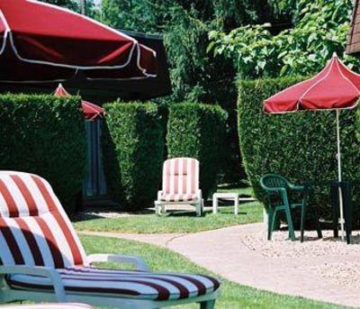 фото отеля Hôtel Le Mas des Lilas Escolives-Sainte-Camille