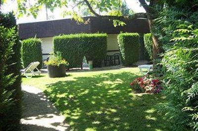 фото отеля Hôtel Le Mas des Lilas Escolives-Sainte-Camille