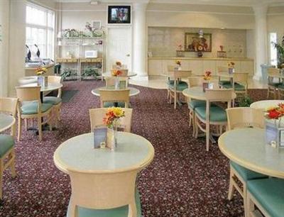 фото отеля La Quinta Inn & Suites Hotel St Louis Westport
