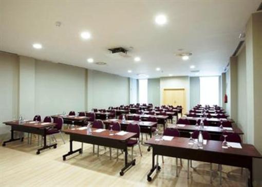 фото отеля Tryp Zaragoza