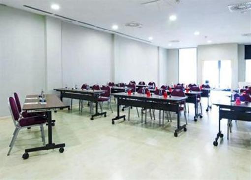 фото отеля Tryp Zaragoza