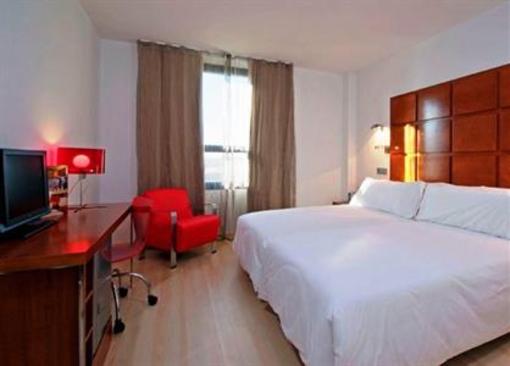 фото отеля Tryp Zaragoza