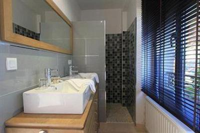 фото отеля Hotel L'Ostrea La Trinite-sur-Mer