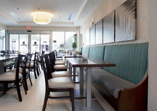 фото отеля Comfort Suites Miami Airport North