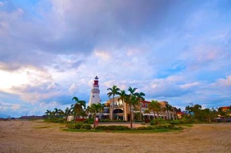 фото отеля The Lighthouse Marina Resort