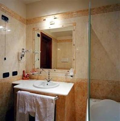 фото отеля Ypsigro Palace