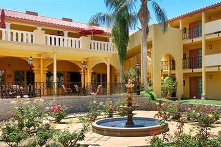 фото отеля Embassy Suites Hotel Palm Desert Resort