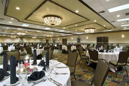 фото отеля Embassy Suites Hotel Palm Desert Resort