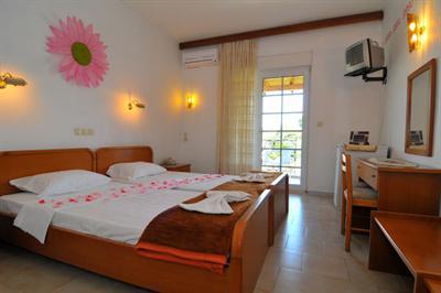 фото отеля Artemis Hotel Ormos Prinou