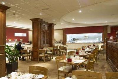 фото отеля Hilton London Stansted Airport