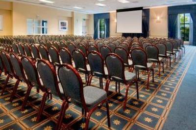 фото отеля Hilton London Stansted Airport