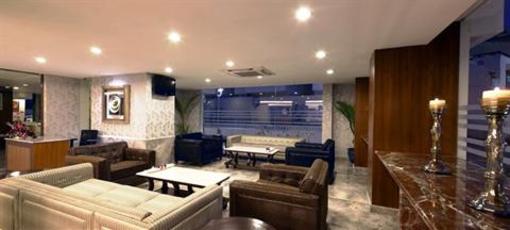 фото отеля Royal Orchid Suites