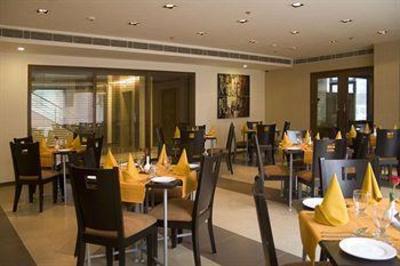 фото отеля Shervani Nehru Place