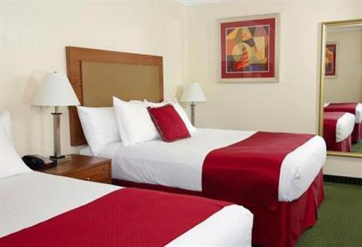 фото отеля Best Western InnSuites Hotel Albuquerque Airport