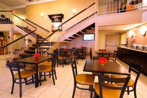 фото отеля Best Western InnSuites Hotel Albuquerque Airport