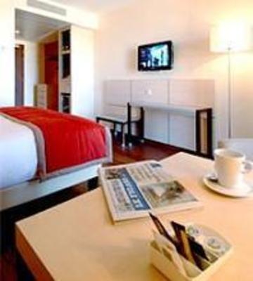 фото отеля Kyriad Colombes