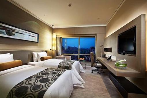 фото отеля Longchamp Garden Hotel Changsha