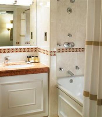 фото отеля Huntingdon Marriott Hotel
