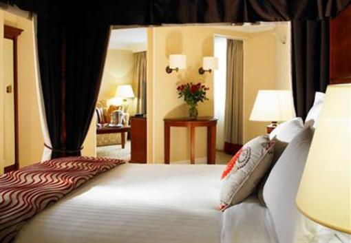 фото отеля Huntingdon Marriott Hotel