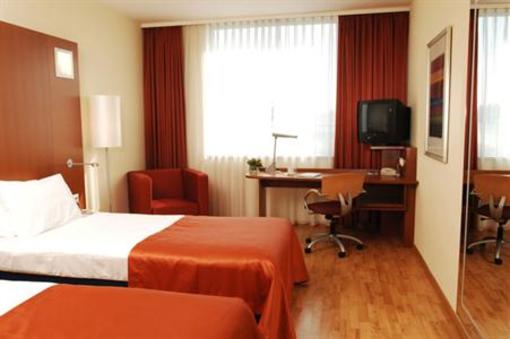 фото отеля Ramada Encore Geneva Hotel