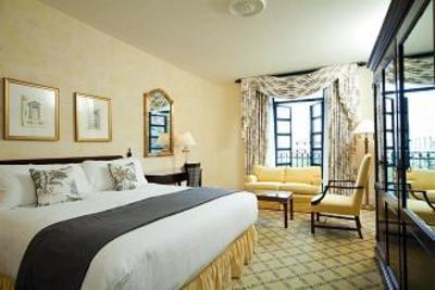 фото отеля Charleston Place Hotel