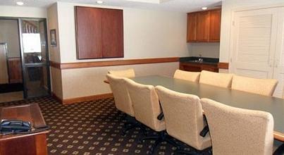 фото отеля AmericInn Chanhassen