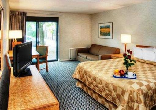 фото отеля Comfort Inn Airport East Ancienne-Lorette