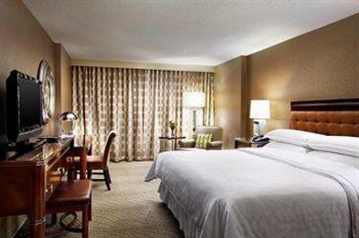 фото отеля Sheraton Cavalier Saskatoon Hotel