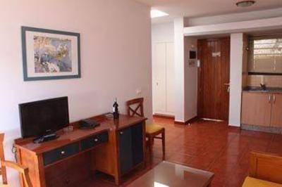 фото отеля Apartamentos Amadores Beach