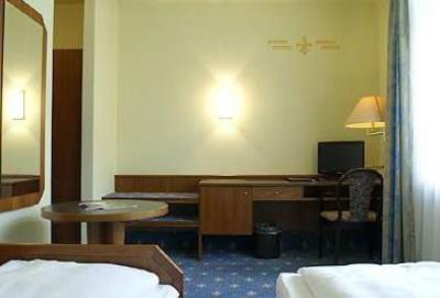 фото отеля Hotel Astoria am Urachplatz