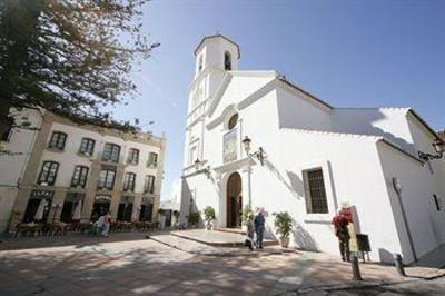 фото отеля Toboso Apartments Nerja