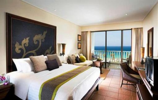 фото отеля Movenpick Resort & Spa Karon Beach Phuket