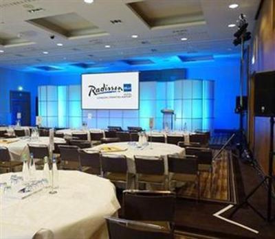 фото отеля Radisson Blu Hotel London Stansted Airport