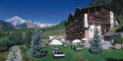 фото отеля Le Grand Hotel Courmaison
