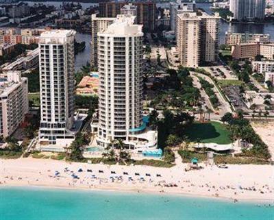 фото отеля Doubletree Ocean Point Resort Sunny Isles Beach