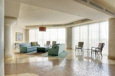фото отеля Doubletree Ocean Point Resort Sunny Isles Beach