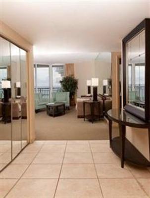 фото отеля Doubletree Ocean Point Resort Sunny Isles Beach