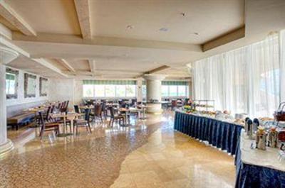фото отеля Doubletree Ocean Point Resort Sunny Isles Beach