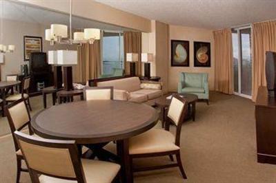 фото отеля Doubletree Ocean Point Resort Sunny Isles Beach