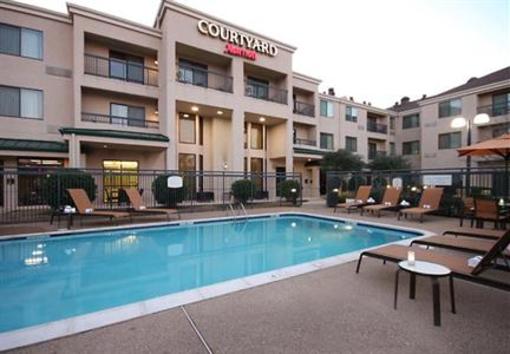 фото отеля Courtyard by Marriott Dallas Lewisville