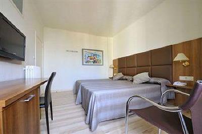 фото отеля Hotel Pirineos