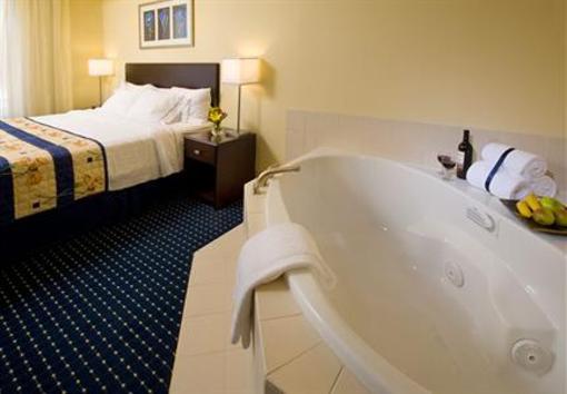 фото отеля SpringHill Suites Terre Haute