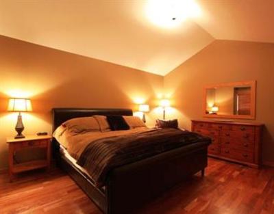 фото отеля Pinnacle Ridge Chalets by Fernie Central Reservations