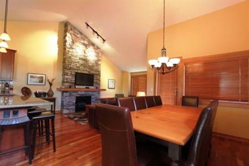 фото отеля Pinnacle Ridge Chalets by Fernie Central Reservations