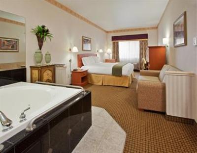 фото отеля Holiday Inn Express Madera