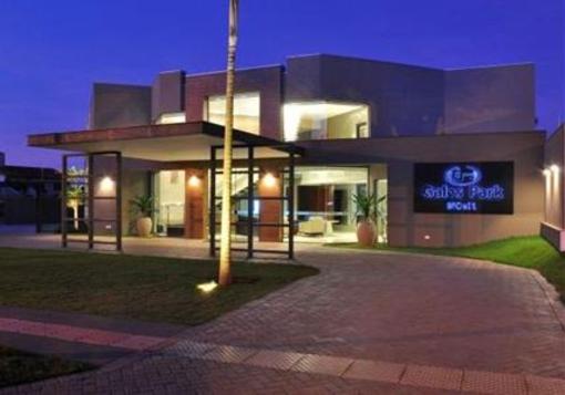 фото отеля Gales Park Hotel