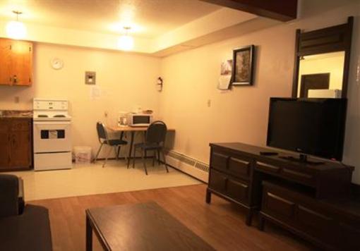 фото отеля Shannon Motel Fort Nelson