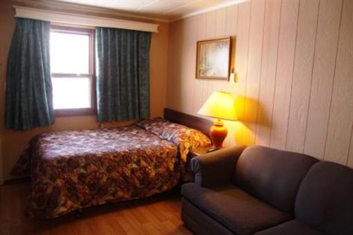 фото отеля Shannon Motel Fort Nelson
